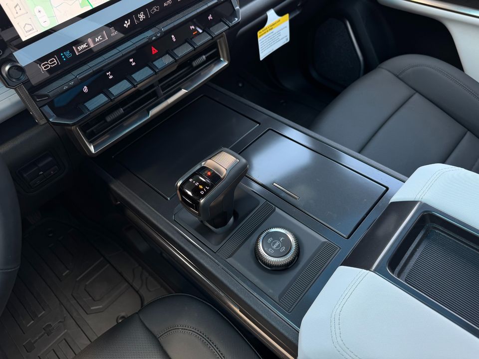 2023 GMC HUMMER EV
