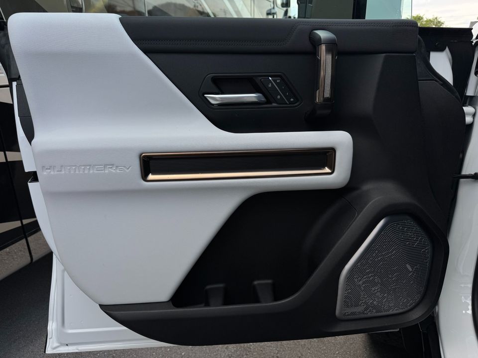 2023 GMC HUMMER EV