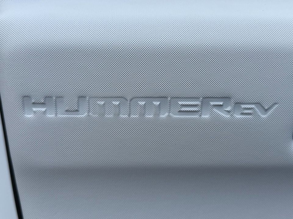 2023 GMC HUMMER EV