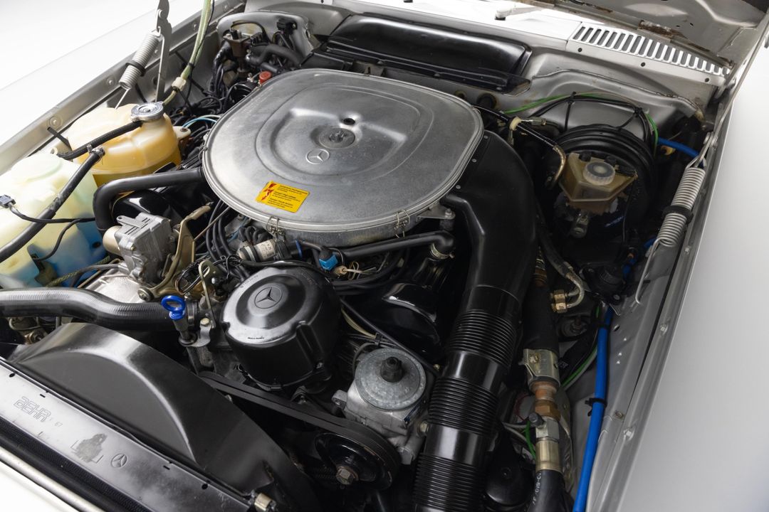 1986 Mercedes-Benz 560 SL