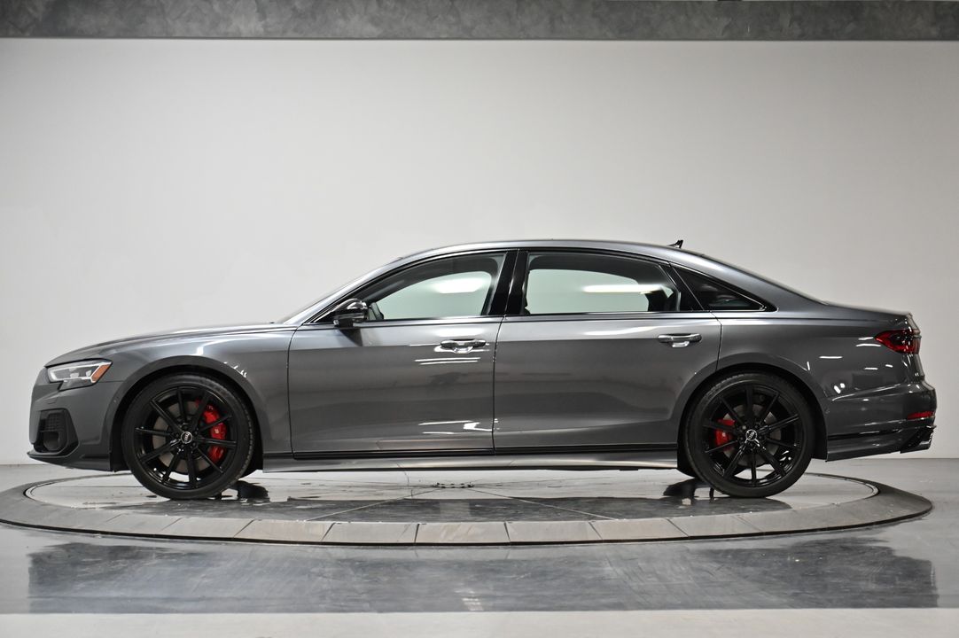 2022 Audi S8