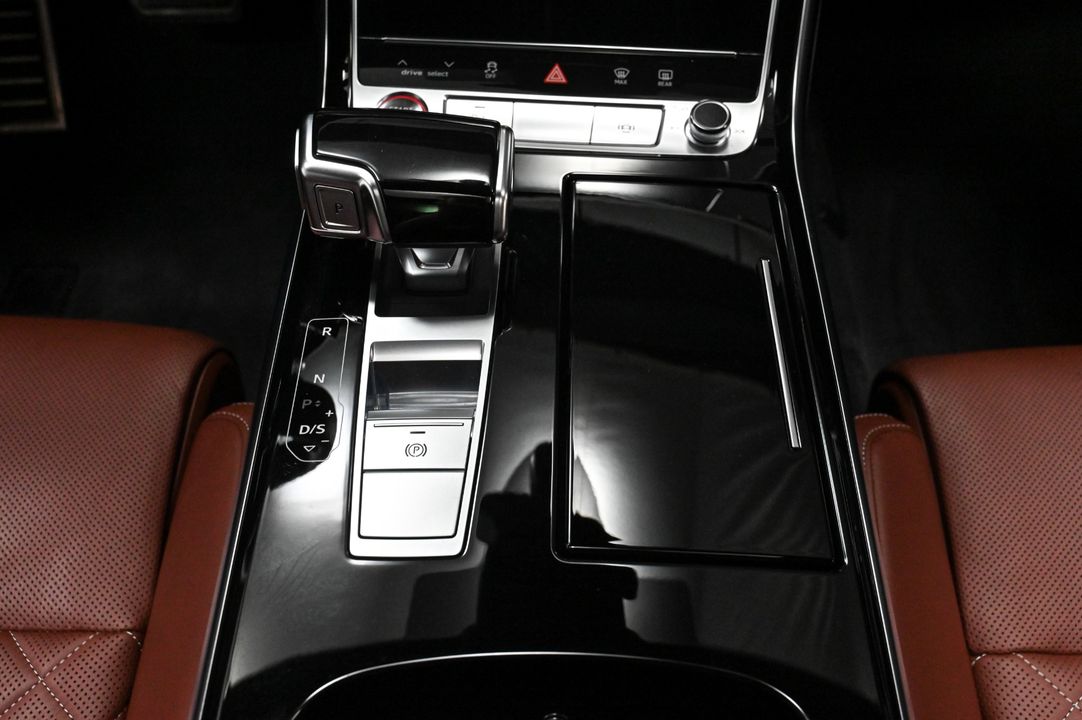 2022 Audi S8
