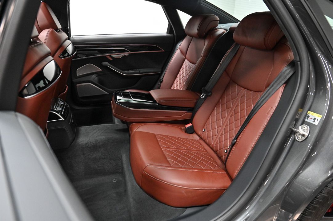 2022 Audi S8