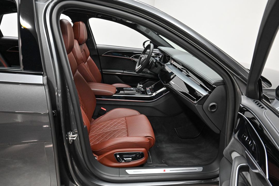 2022 Audi S8