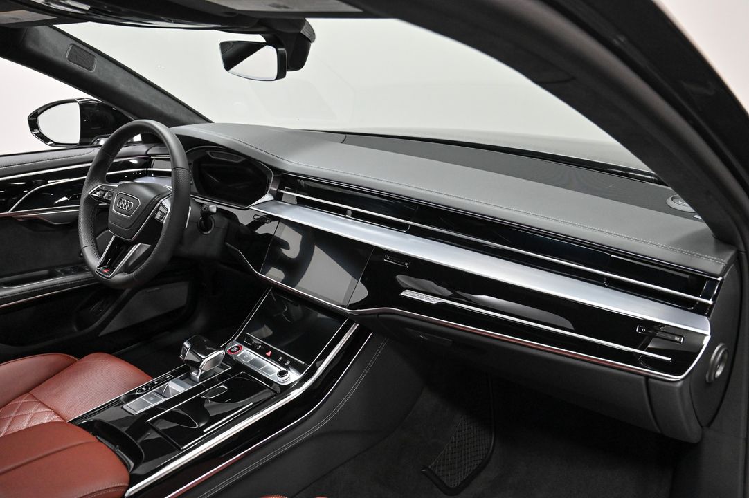 2022 Audi S8