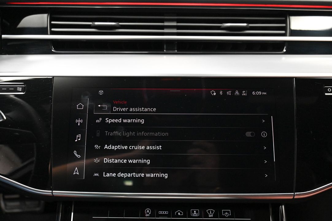 2022 Audi S8
