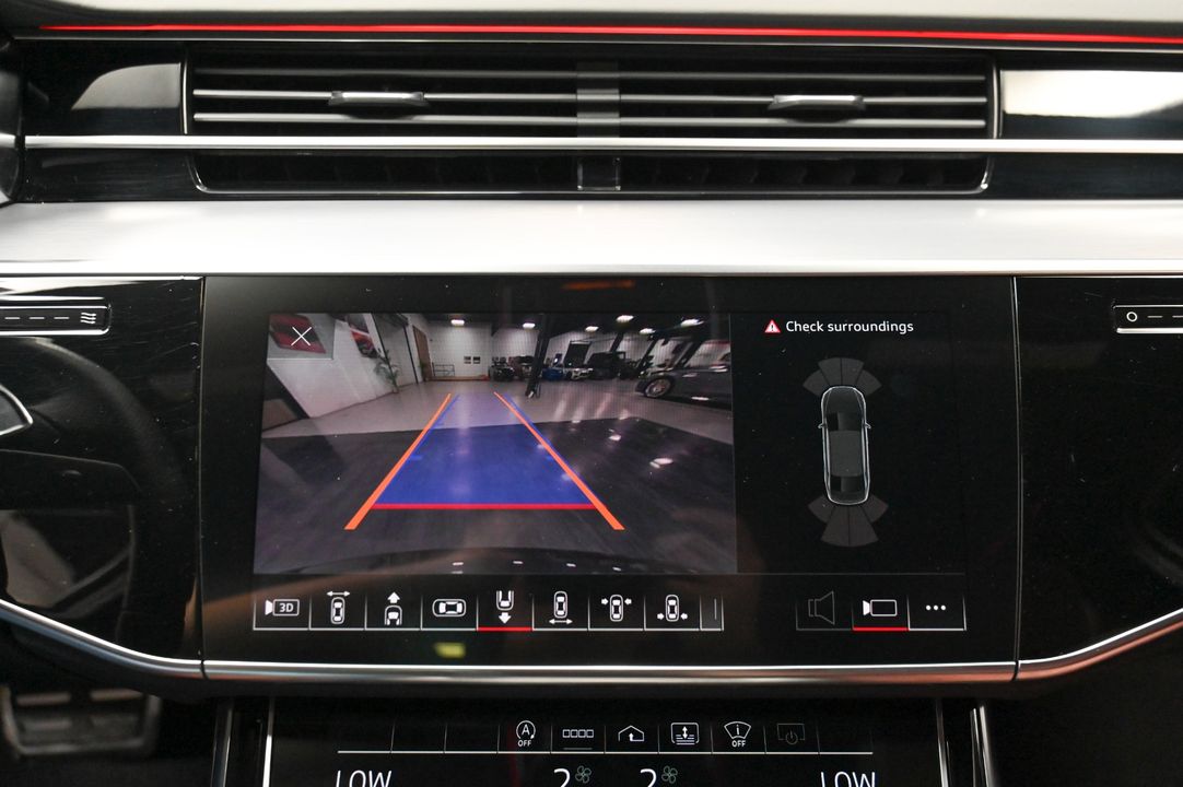 2022 Audi S8