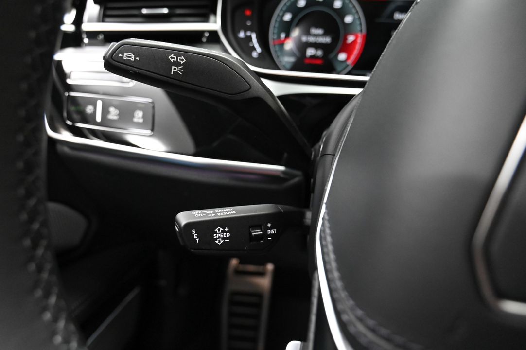2022 Audi S8