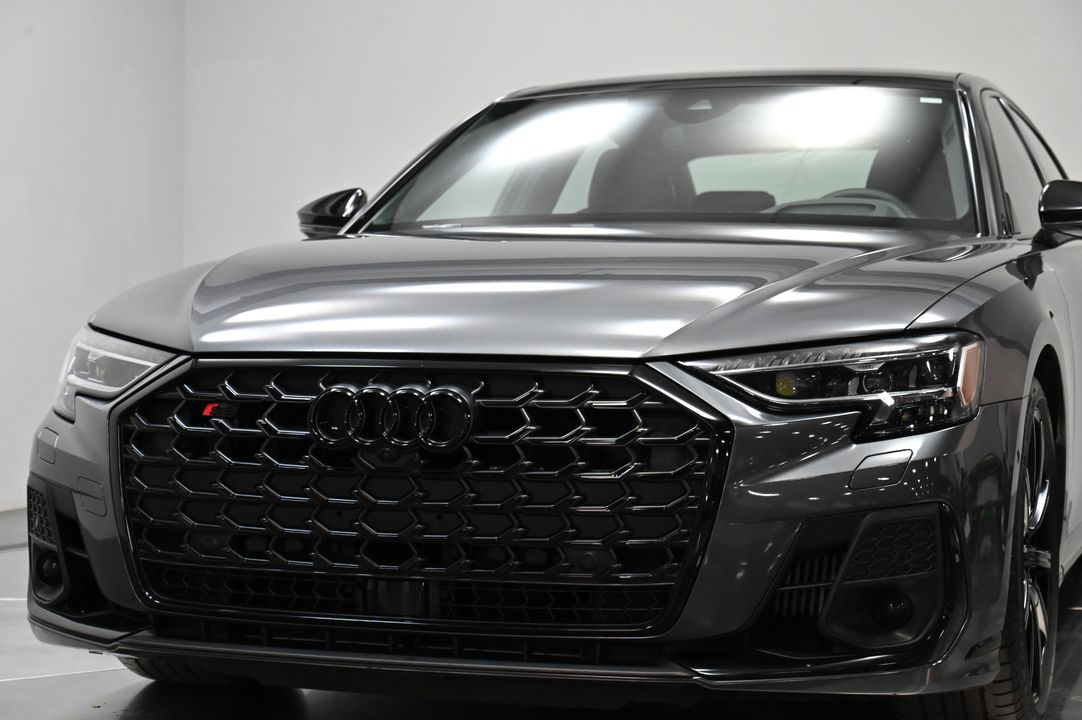 2022 Audi S8