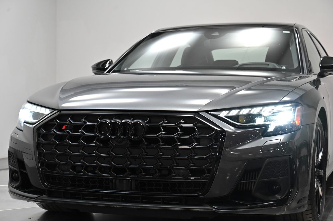 2022 Audi S8