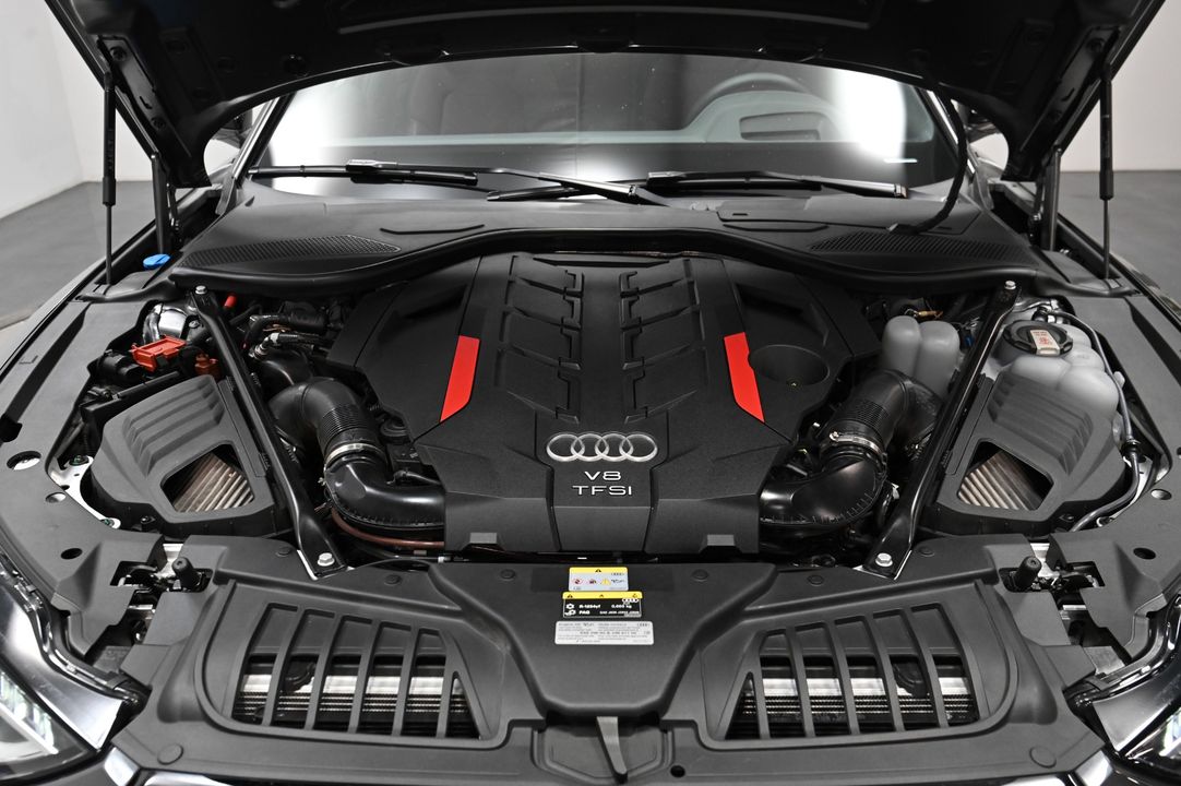 2022 Audi S8