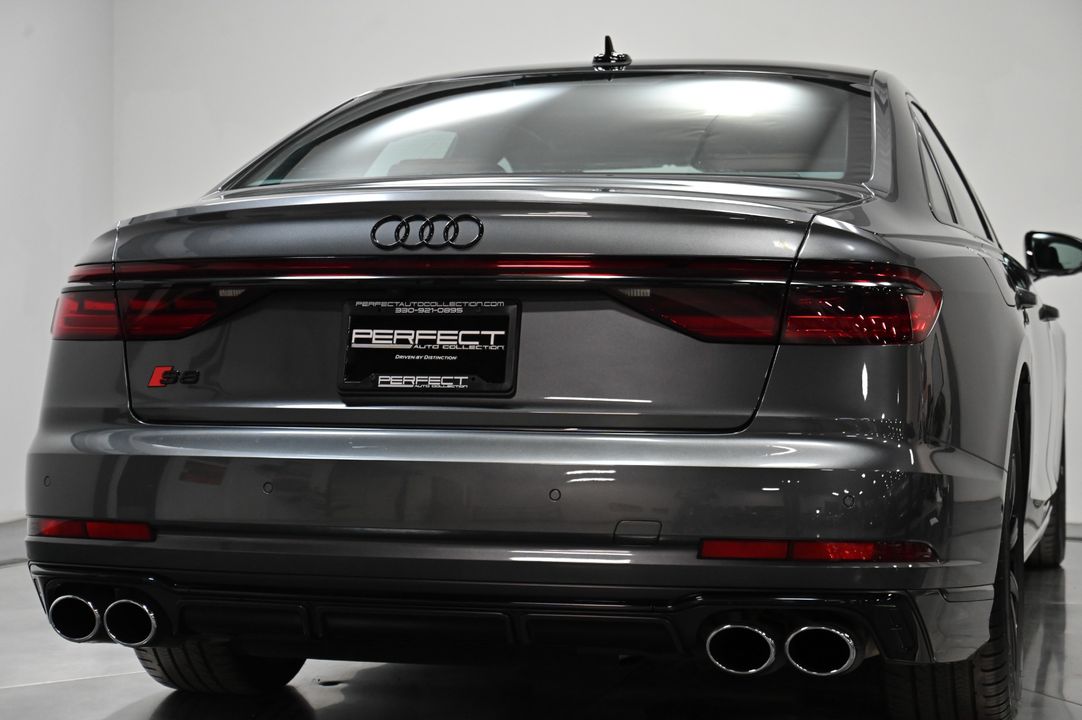 2022 Audi S8