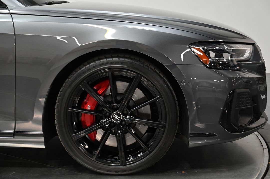2022 Audi S8