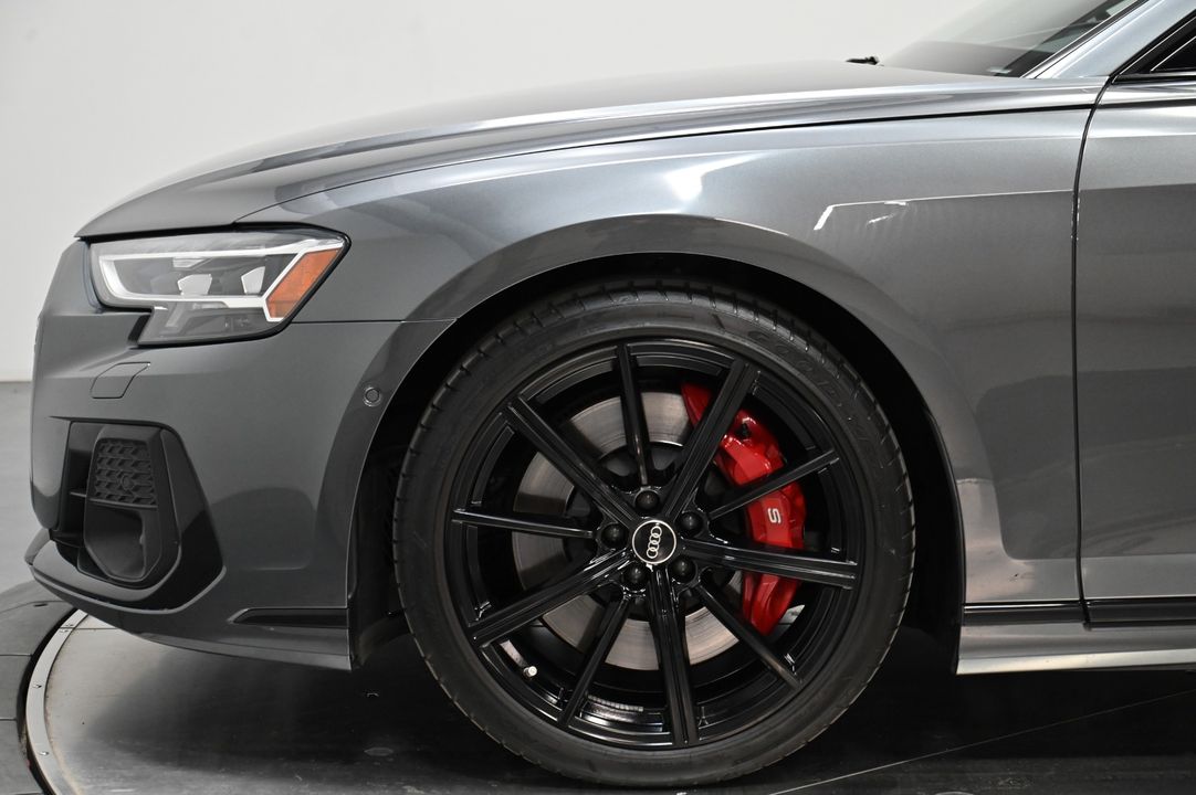 2022 Audi S8