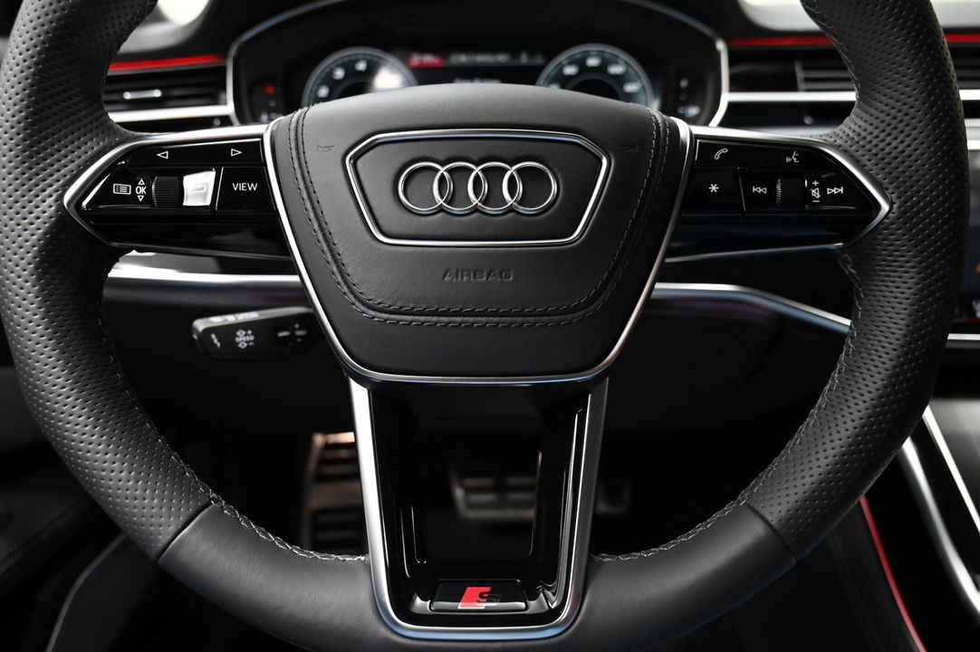 2022 Audi S8