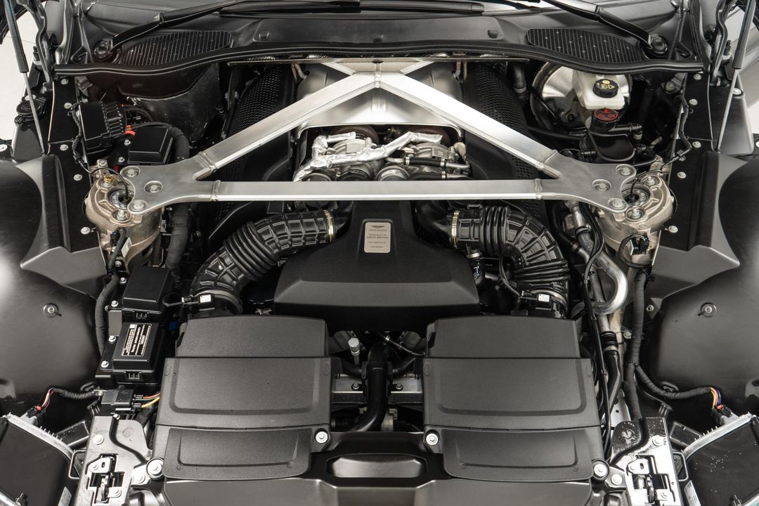 2022 Aston Martin Vantage