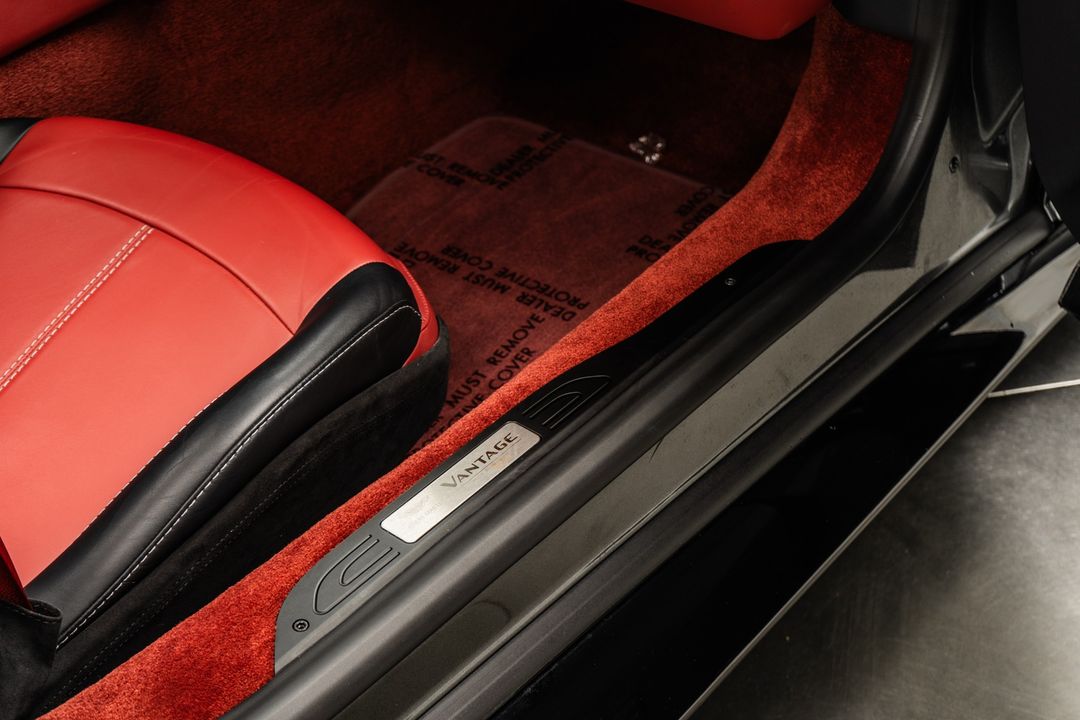 2022 Aston Martin Vantage