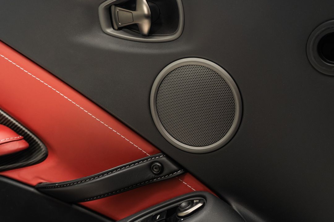 2022 Aston Martin Vantage