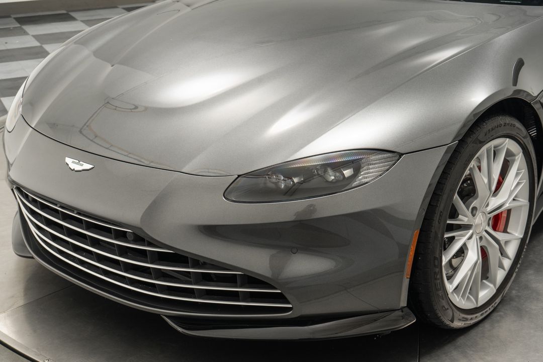2022 Aston Martin Vantage