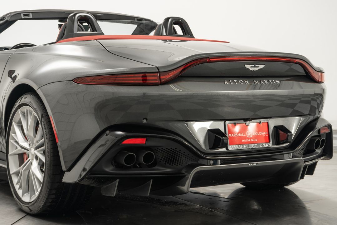 2022 Aston Martin Vantage