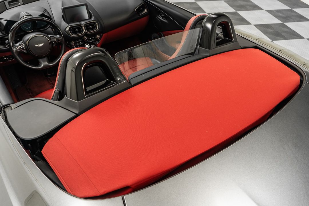 2022 Aston Martin Vantage