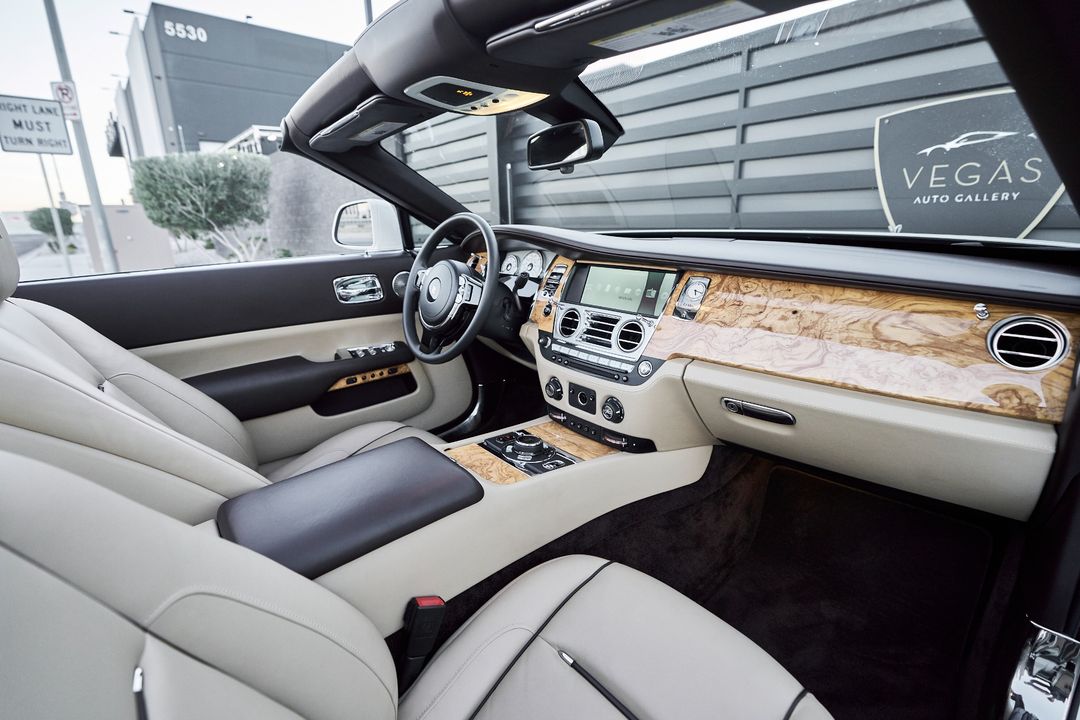 2017 Rolls-Royce Dawn