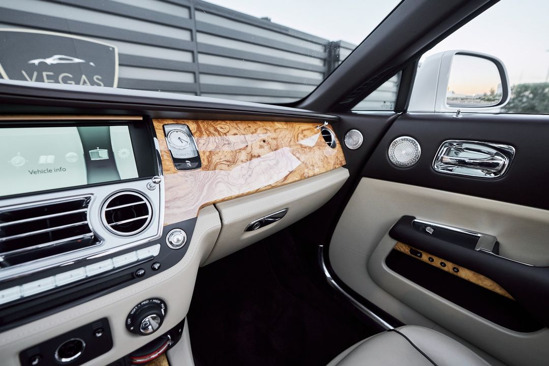 2017 Rolls-Royce Dawn