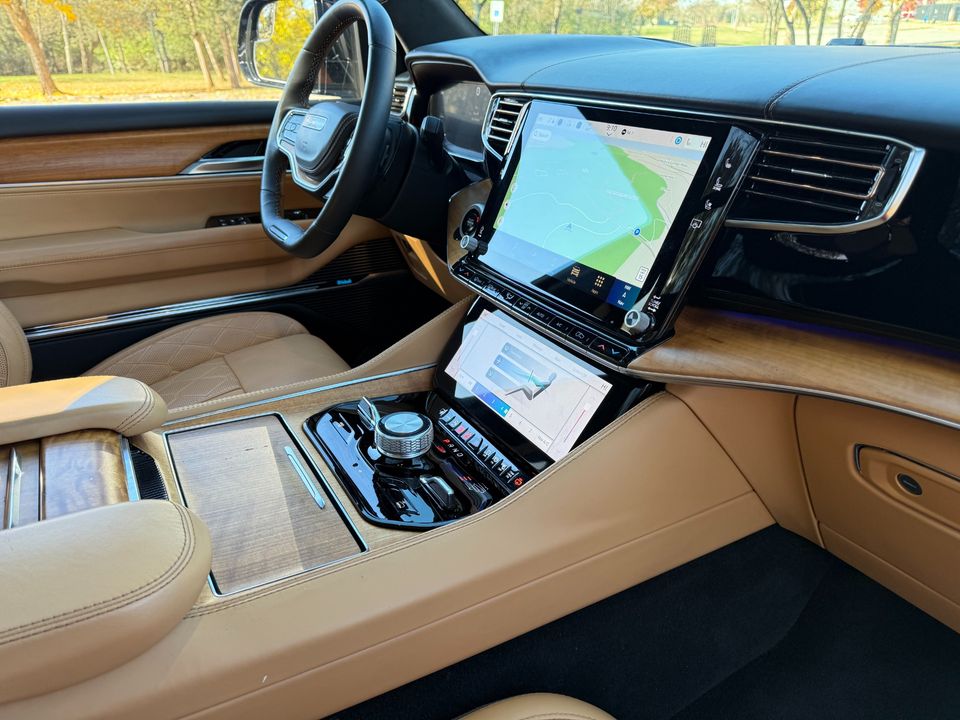 2024 Jeep Grand Wagoneer