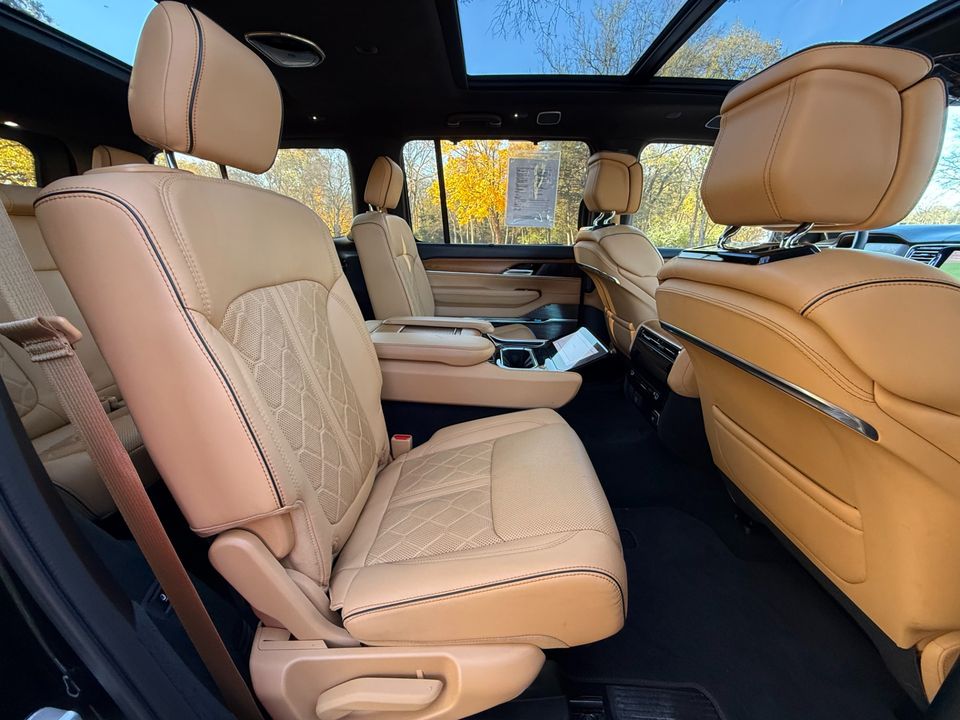 2024 Jeep Grand Wagoneer