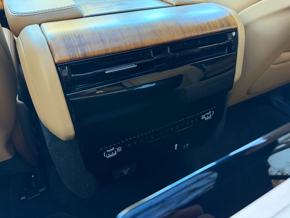 2024 Jeep Grand Wagoneer