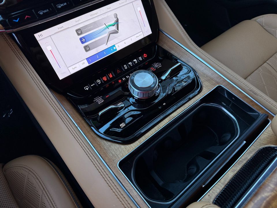 2024 Jeep Grand Wagoneer