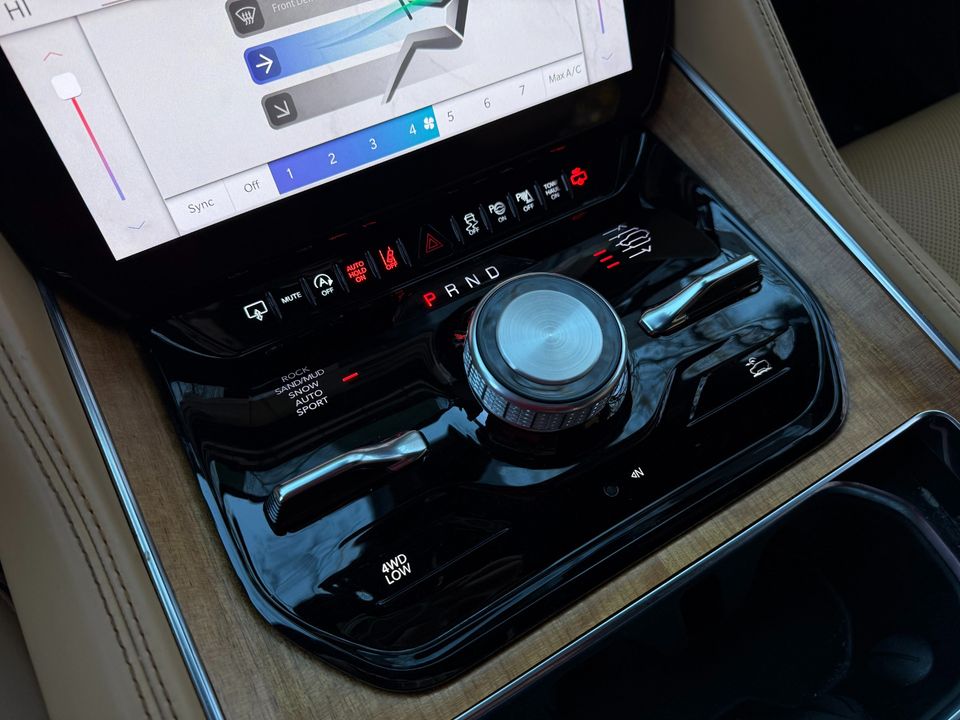 2024 Jeep Grand Wagoneer