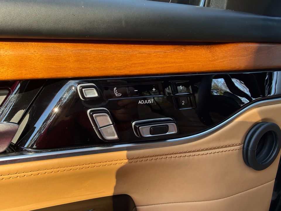 2024 Jeep Grand Wagoneer