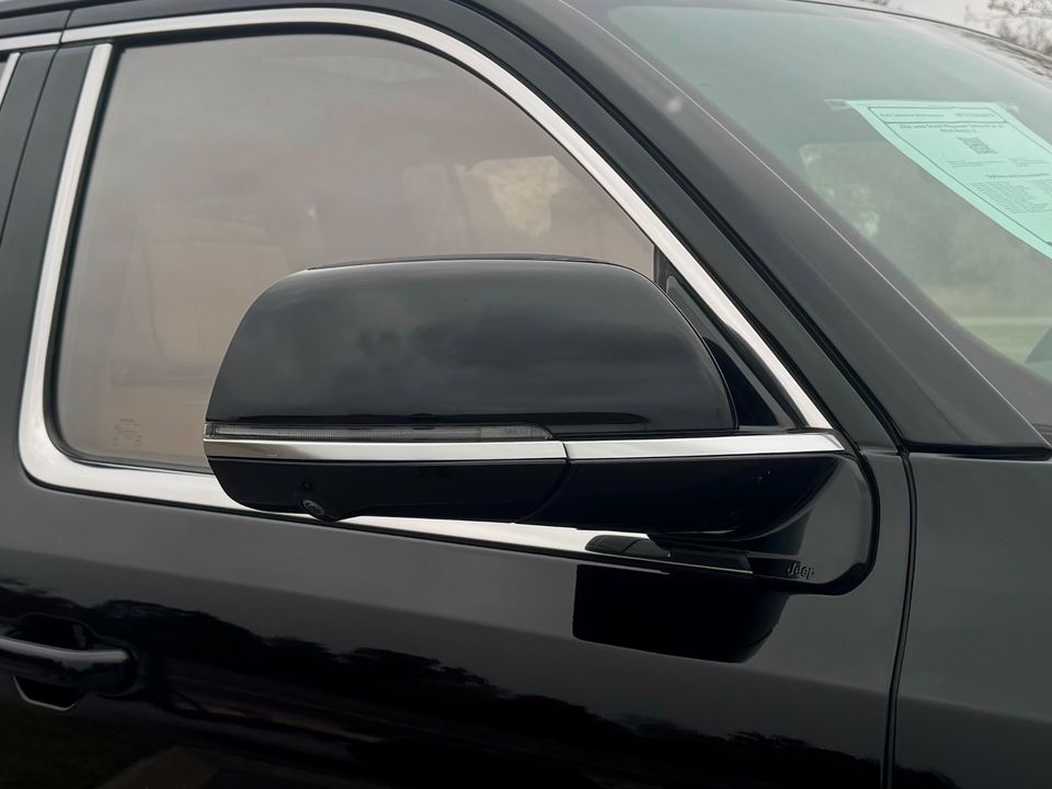 2024 Jeep Grand Wagoneer