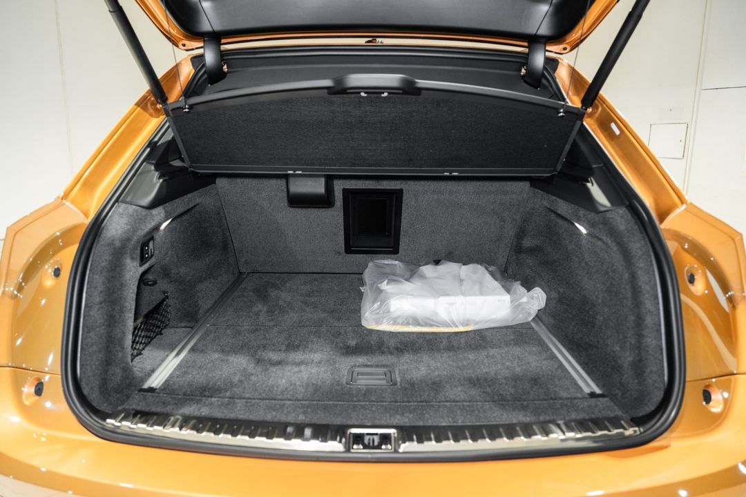 2025 Bentley Bentayga