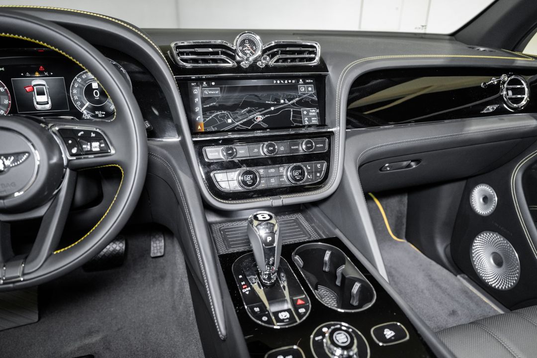 2025 Bentley Bentayga