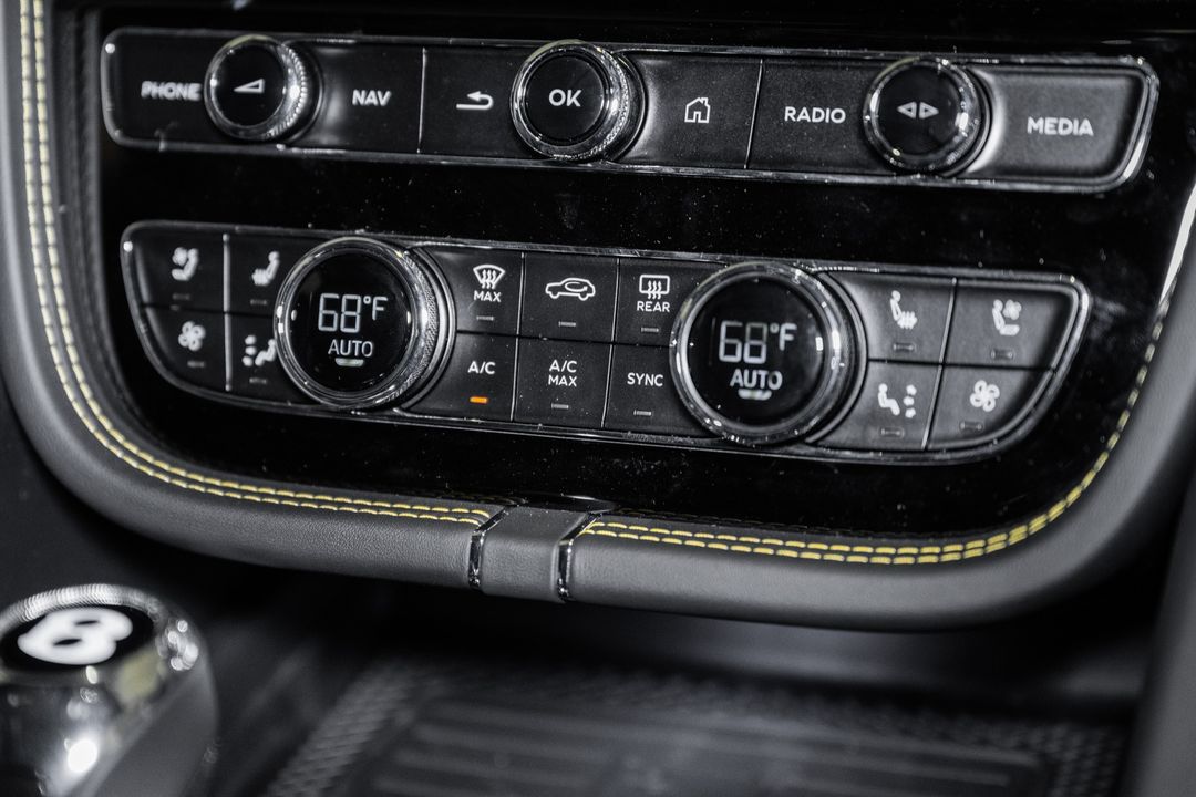 2025 Bentley Bentayga