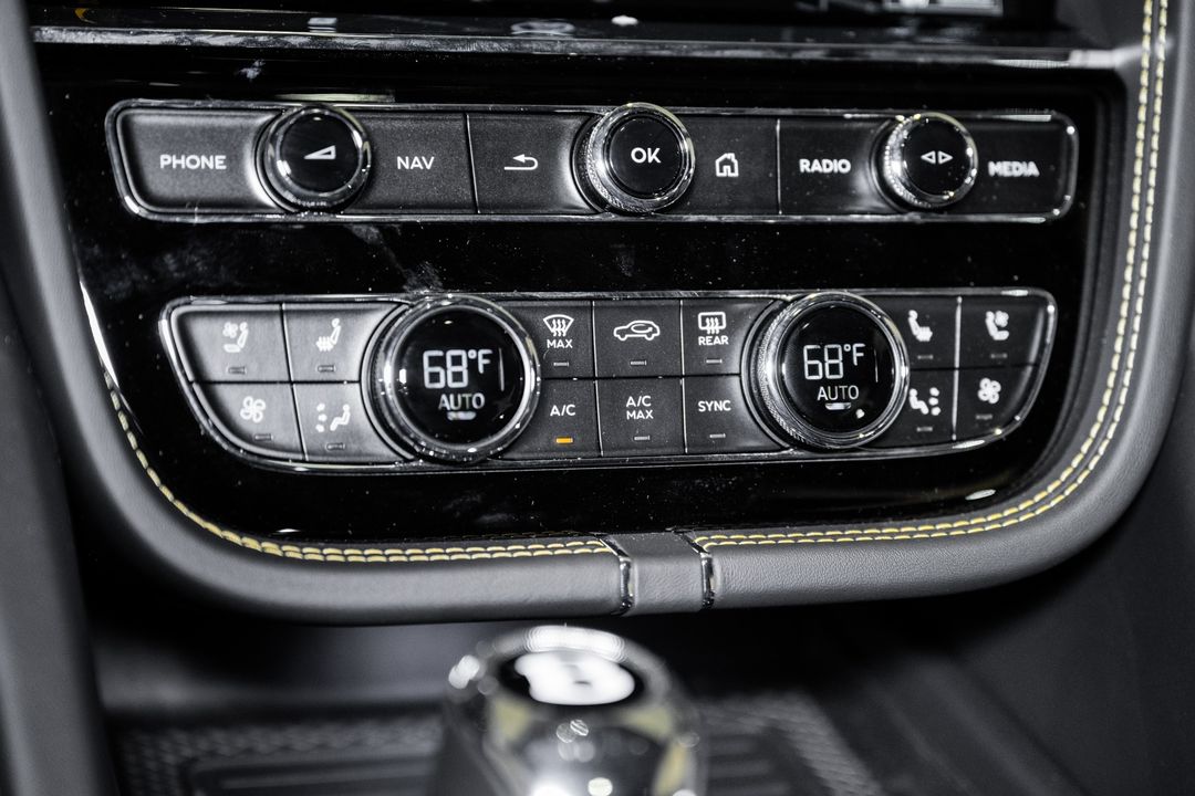 2025 Bentley Bentayga