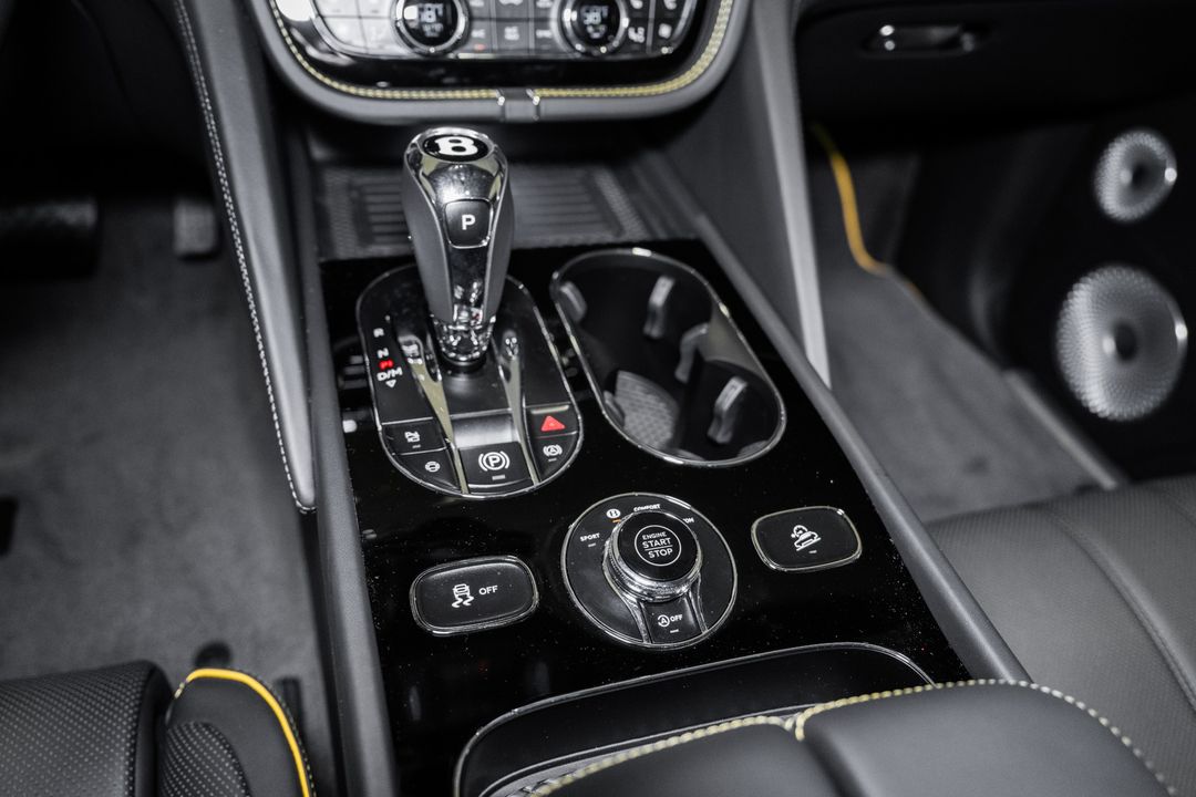 2025 Bentley Bentayga