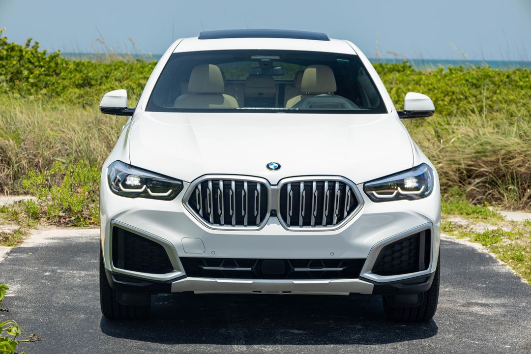 2022 BMW X6