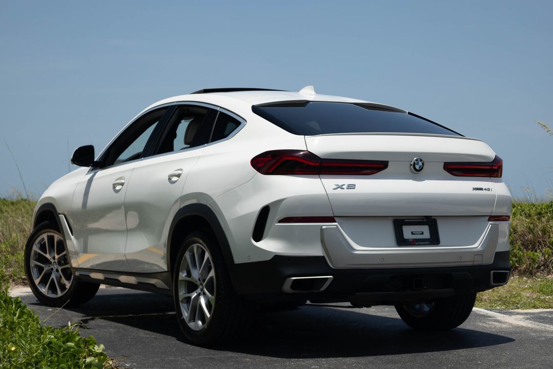 2022 BMW X6