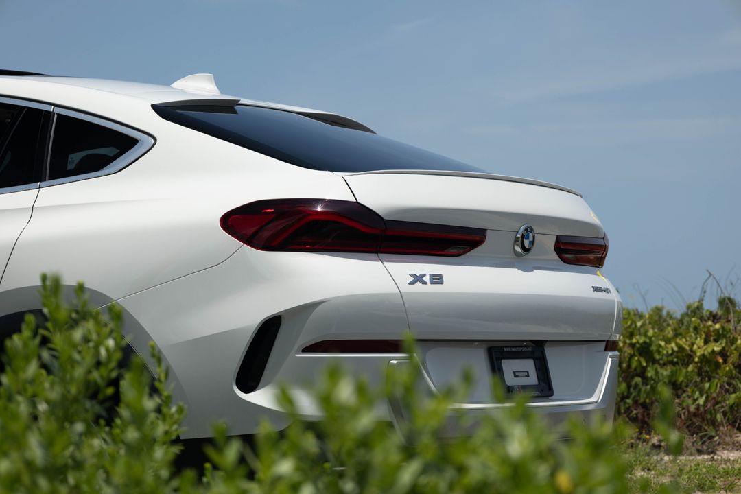 2022 BMW X6