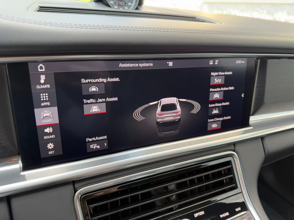 2020 Porsche Panamera