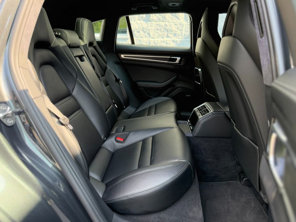 2020 Porsche Panamera