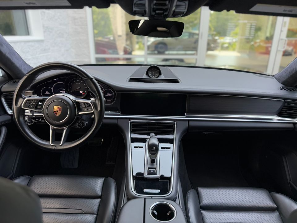 2020 Porsche Panamera