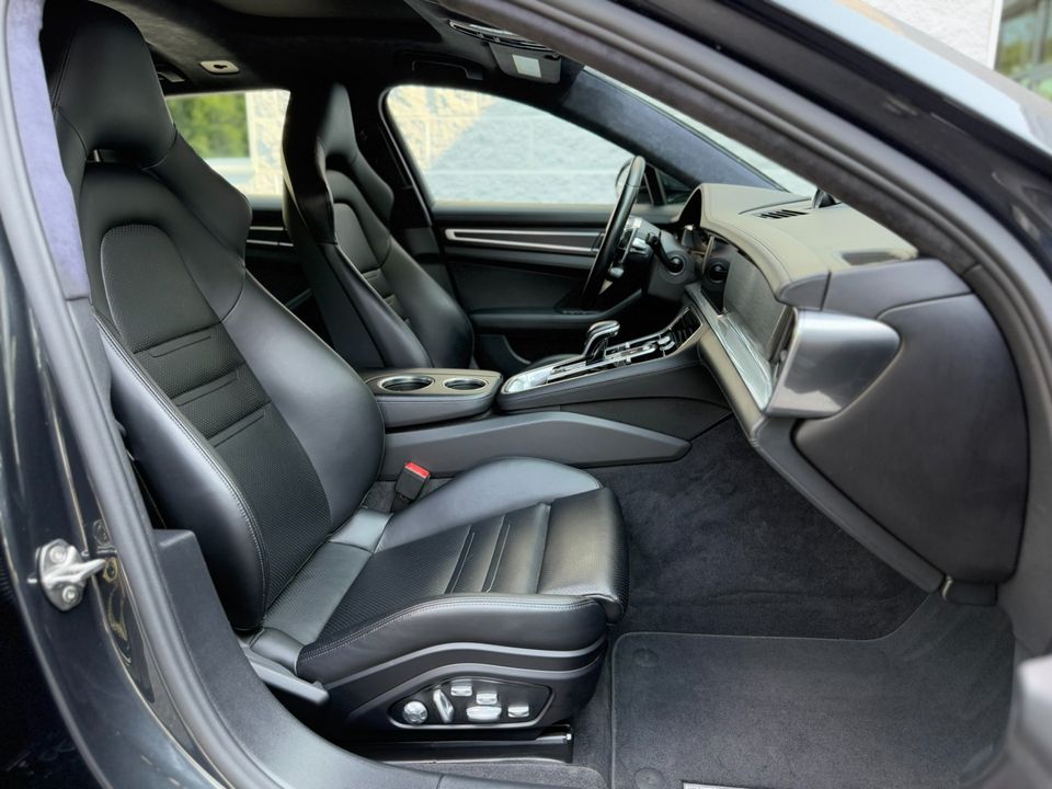 2020 Porsche Panamera