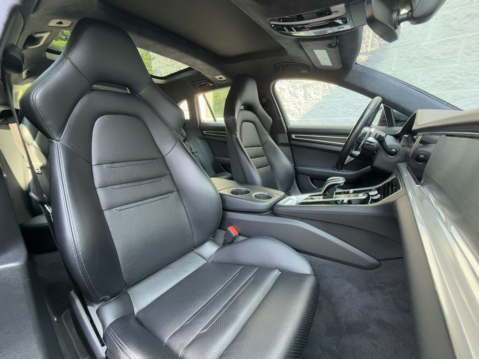 2020 Porsche Panamera