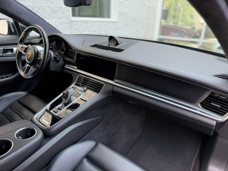 2020 Porsche Panamera
