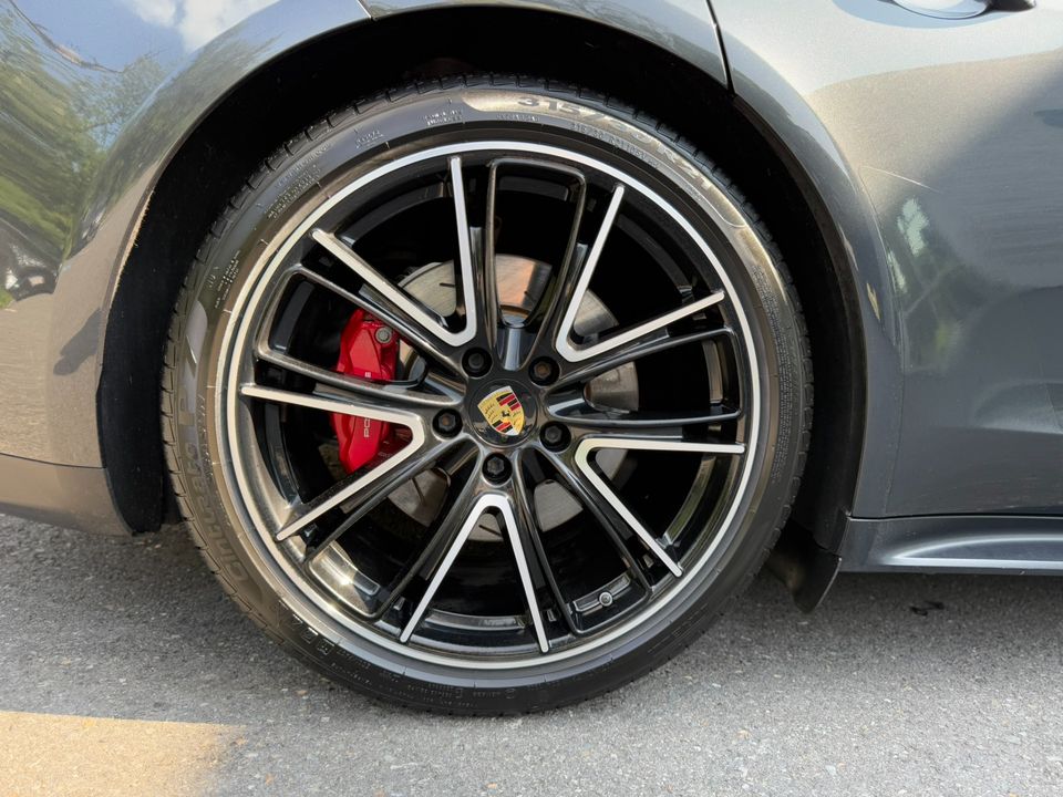 2020 Porsche Panamera