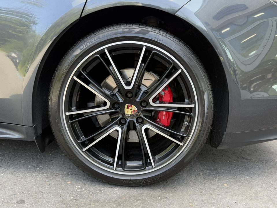 2020 Porsche Panamera